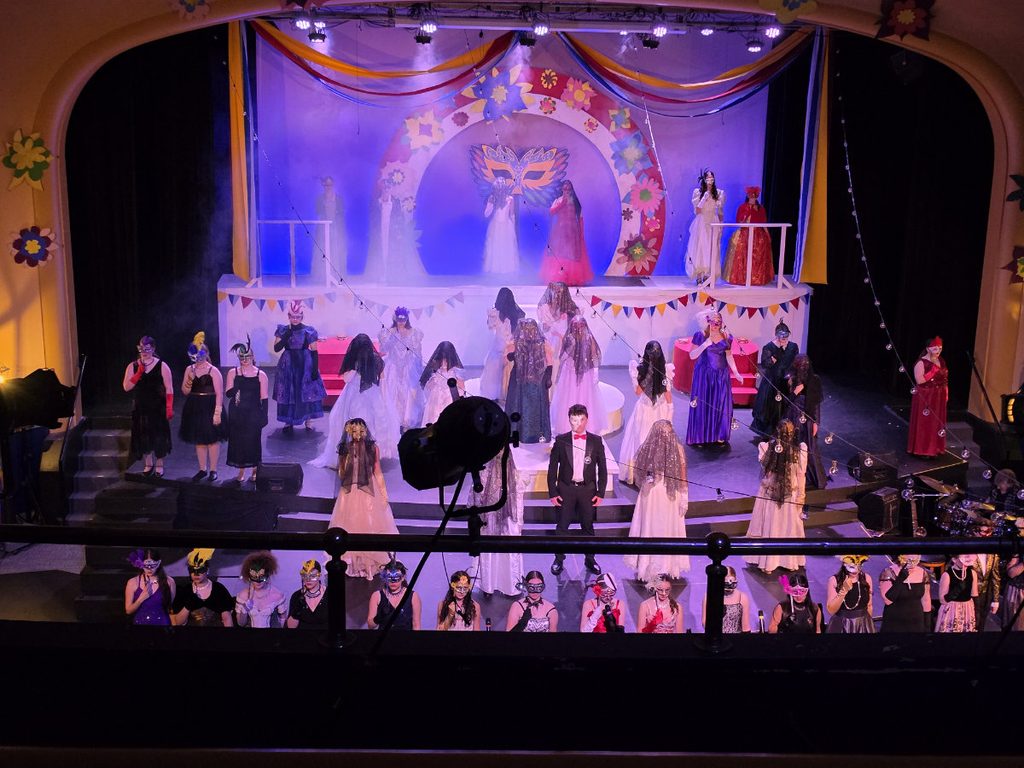 Scene from "Cabaret 43: Dancing in the street!"