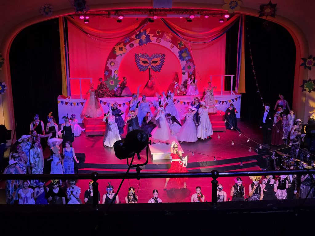 Scene from "Cabaret 43: Dancing in the street!"