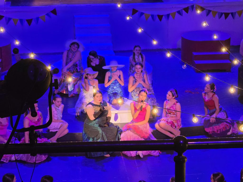 Scene from "Cabaret 43: Dancing in the street!"