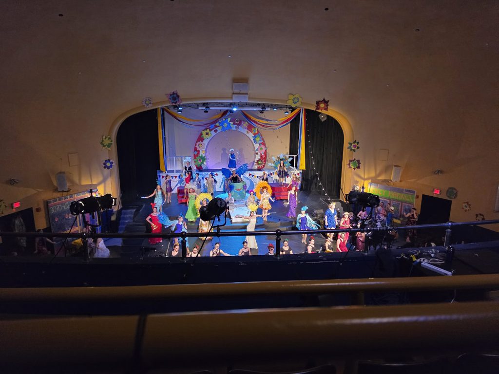 Scene from "Cabaret 43: Dancing in the street!"